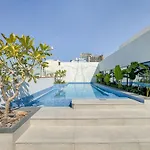Stylish 1Br Retreat In Jvc Modern & Cozy Stay