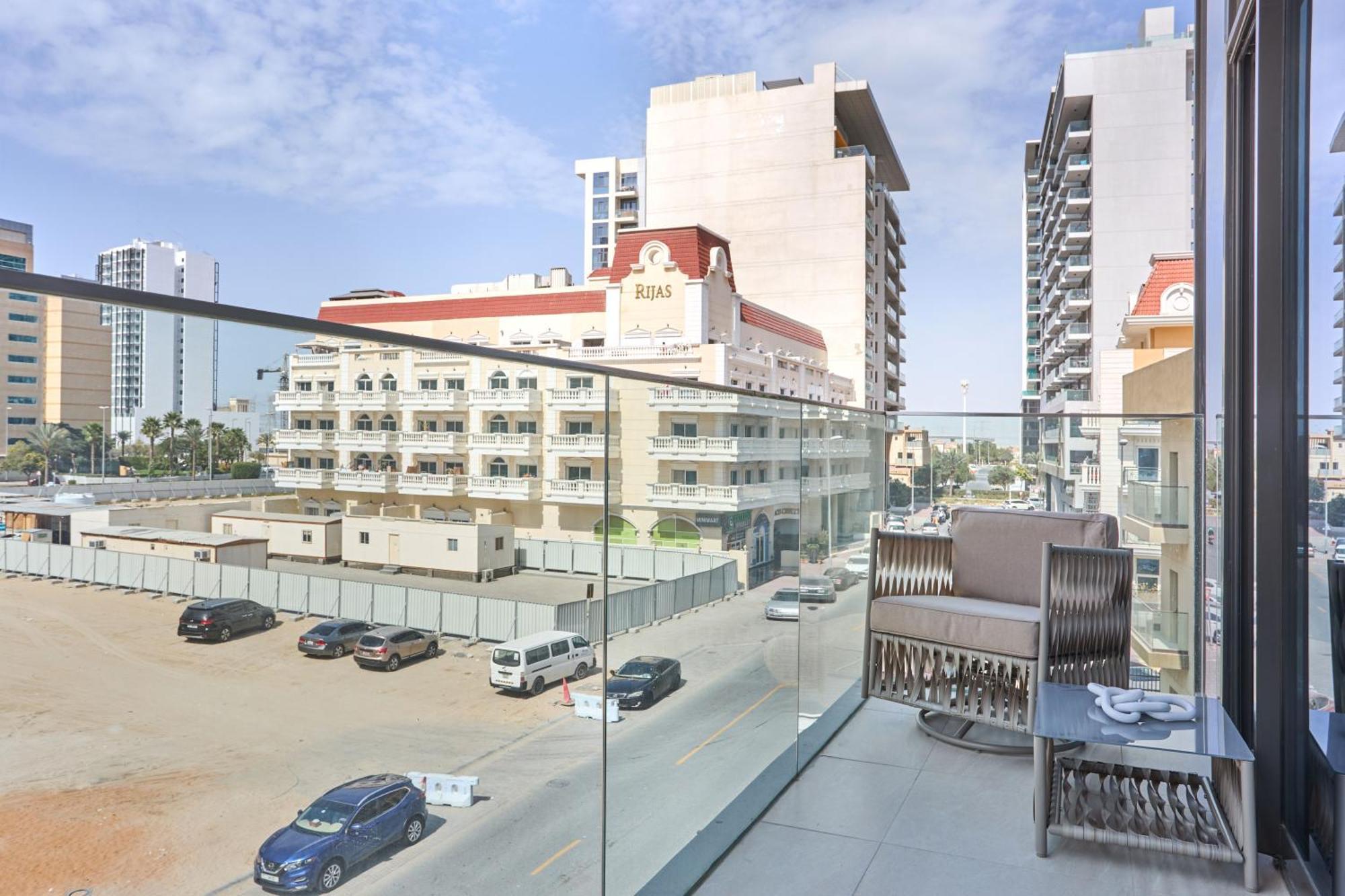 Stylish 1br Retreat In Jvc Modern & Cozy * Dubai