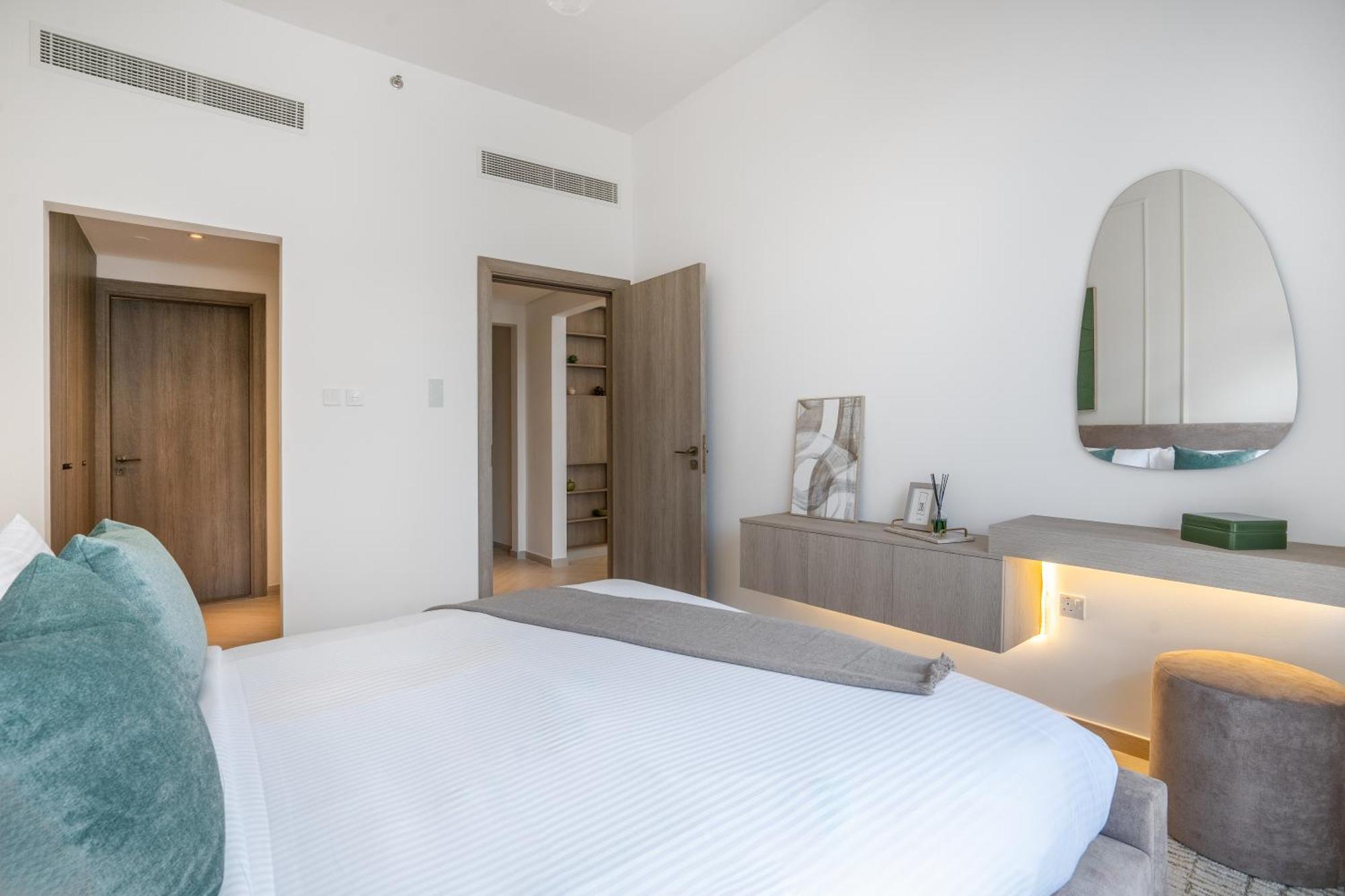 Stylish 1br Retreat In Jvc Modern & Cozy *