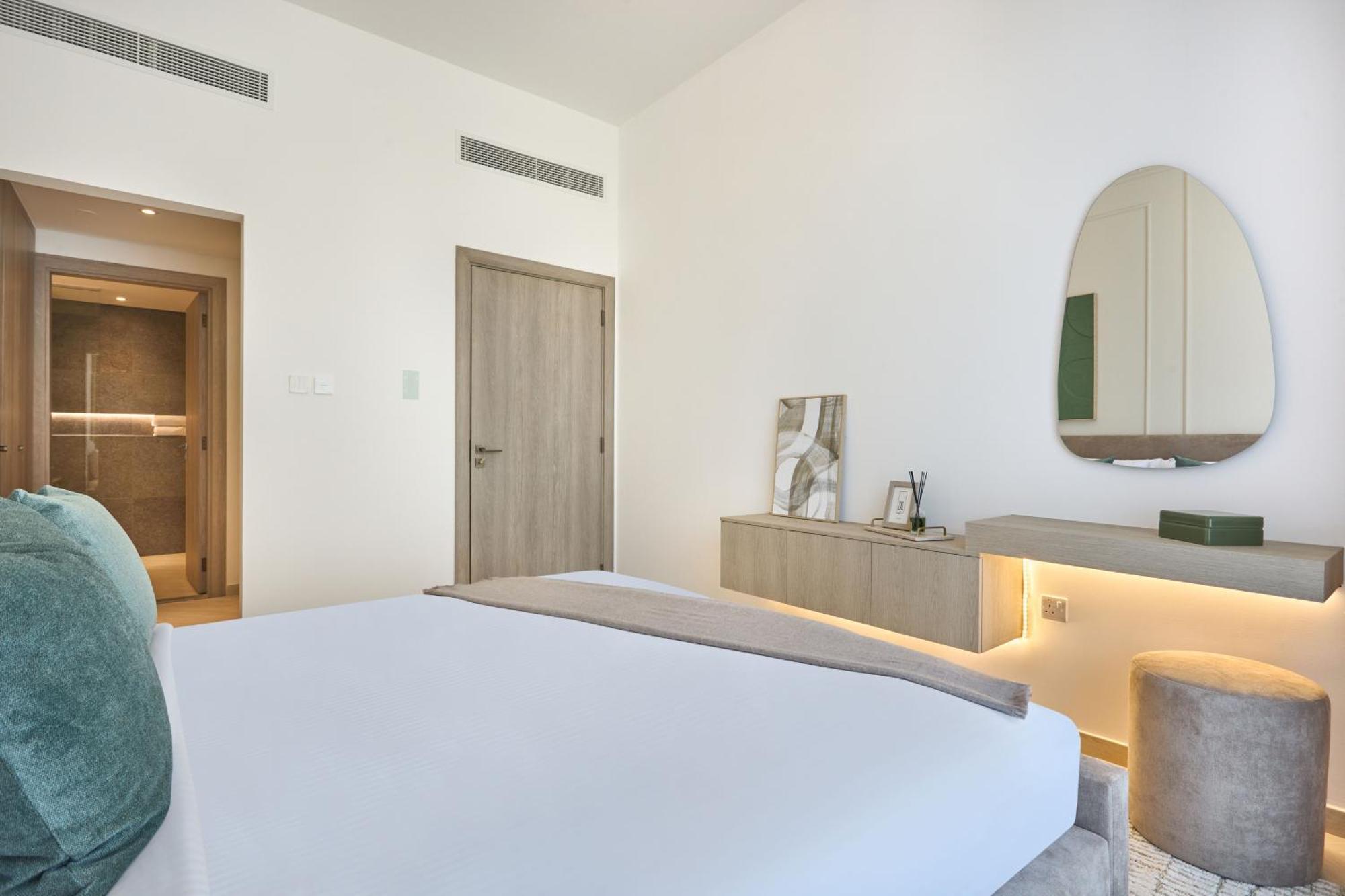 Stylish 1br Retreat In Jvc Modern & Cozy