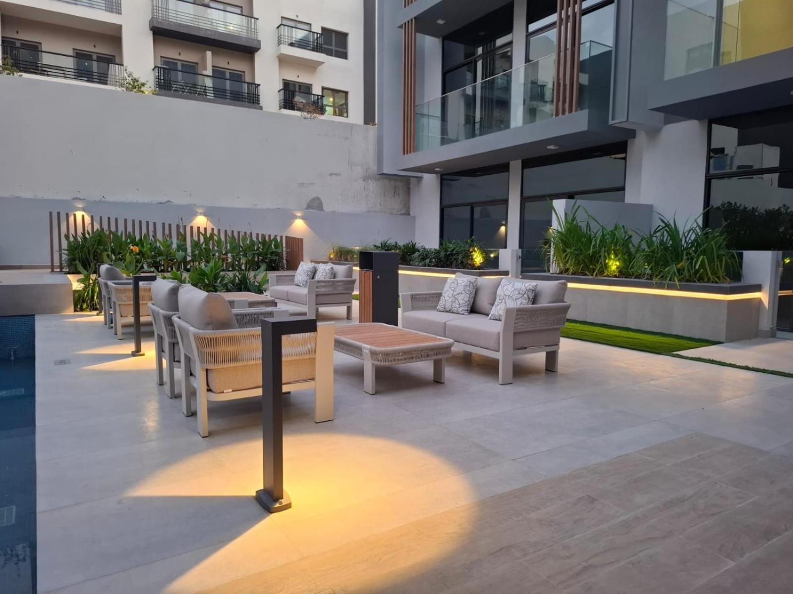 Stylish 1br Retreat In Jvc Modern & Cozy